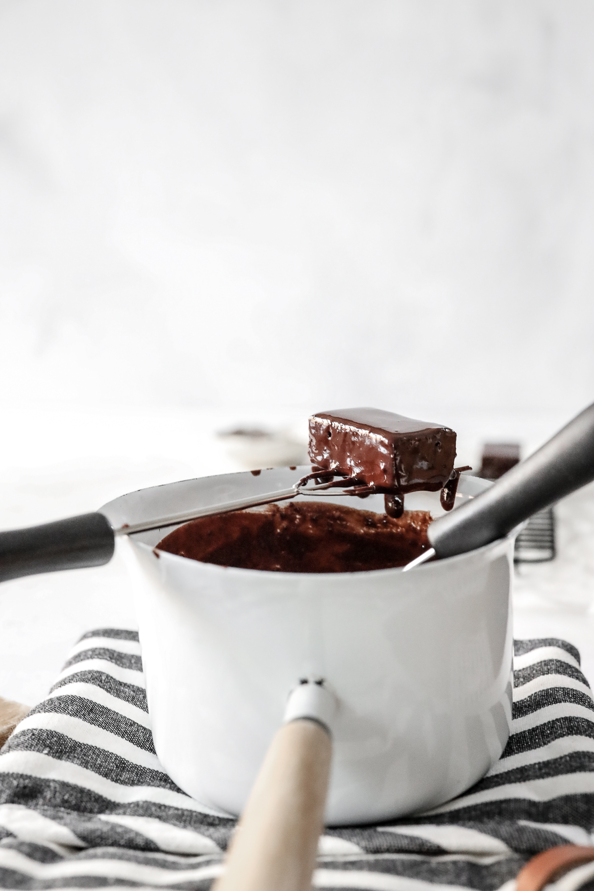 Minty Cake Fudge Bites