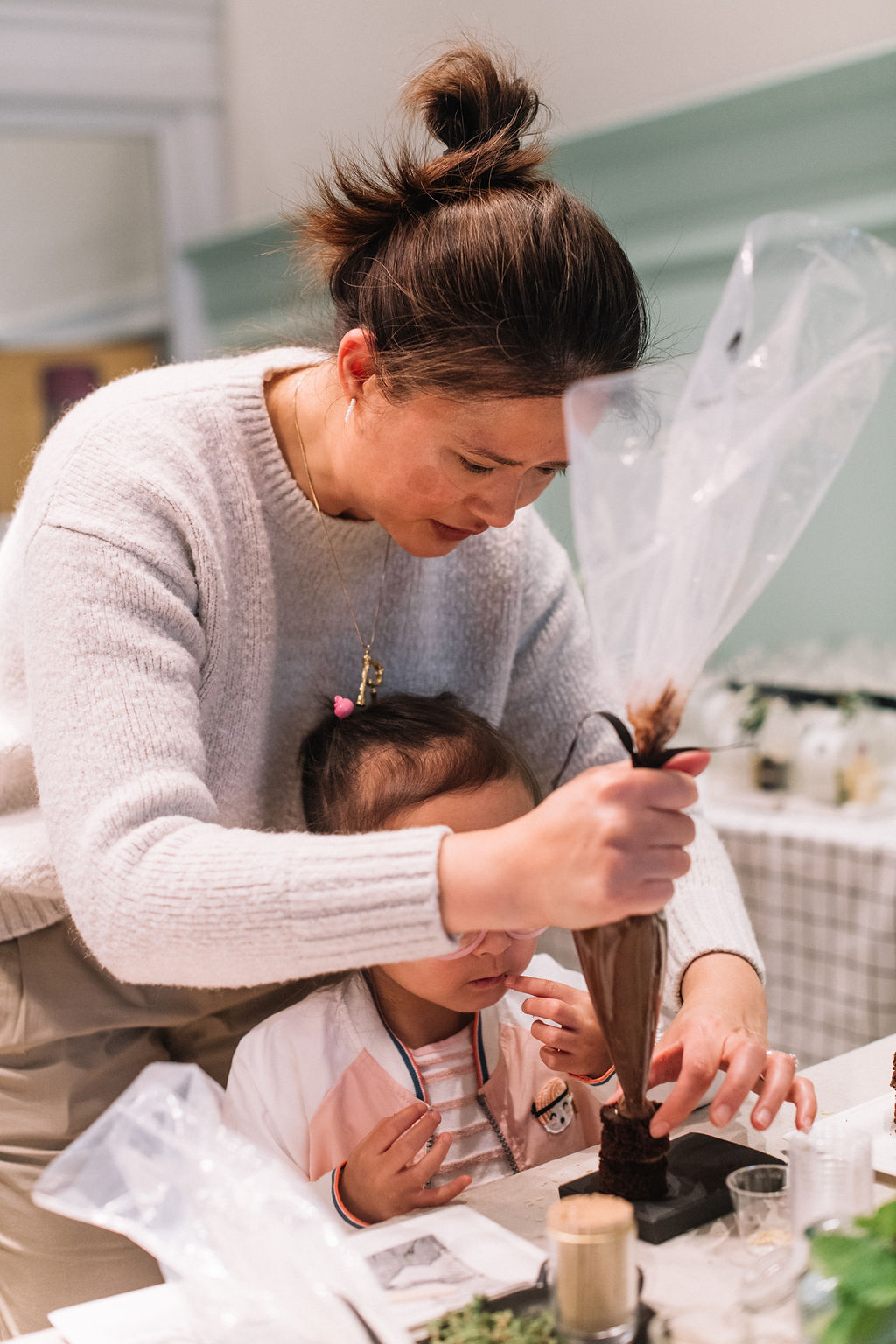 Modern Cake Decorating Party