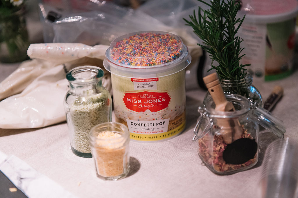 Modern Cake Decorating Party