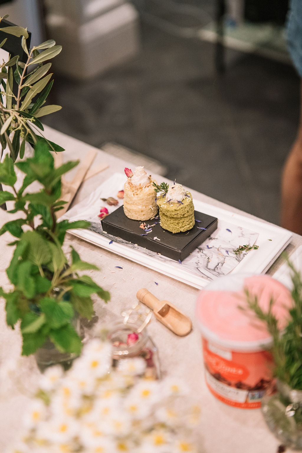 Modern Cake Decorating Party