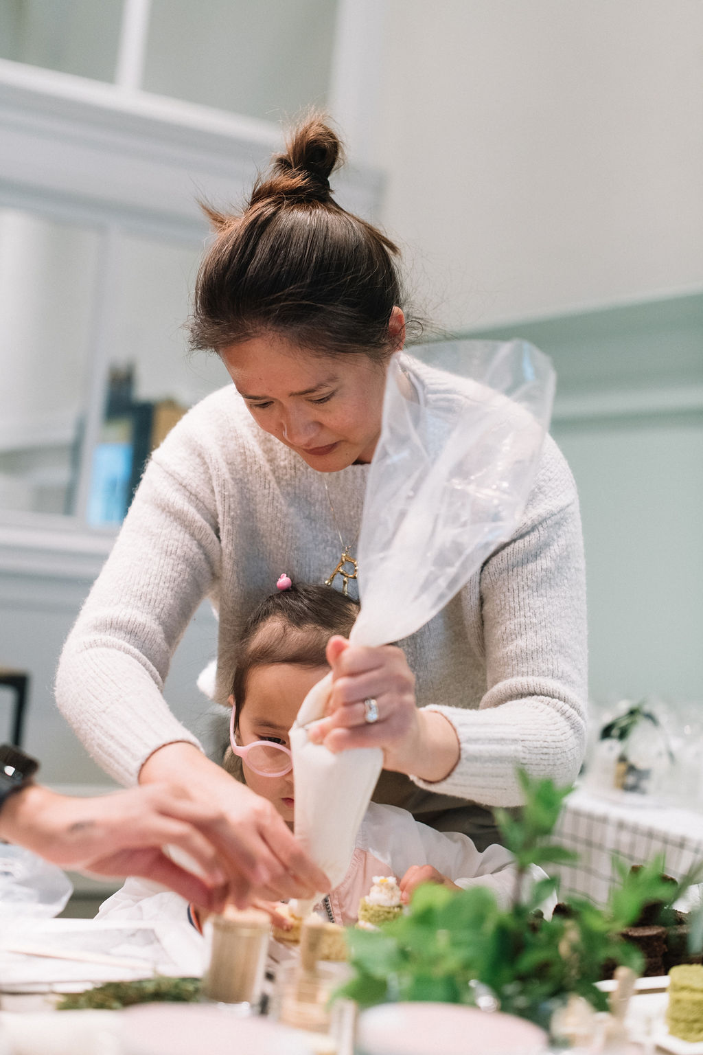 Modern Cake Decorating Party