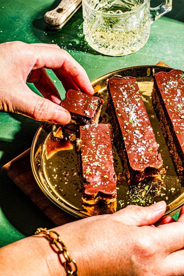 Millonariyo Bars (Filipino Style Millionaire Bars) Recipe Rezel Kealoha