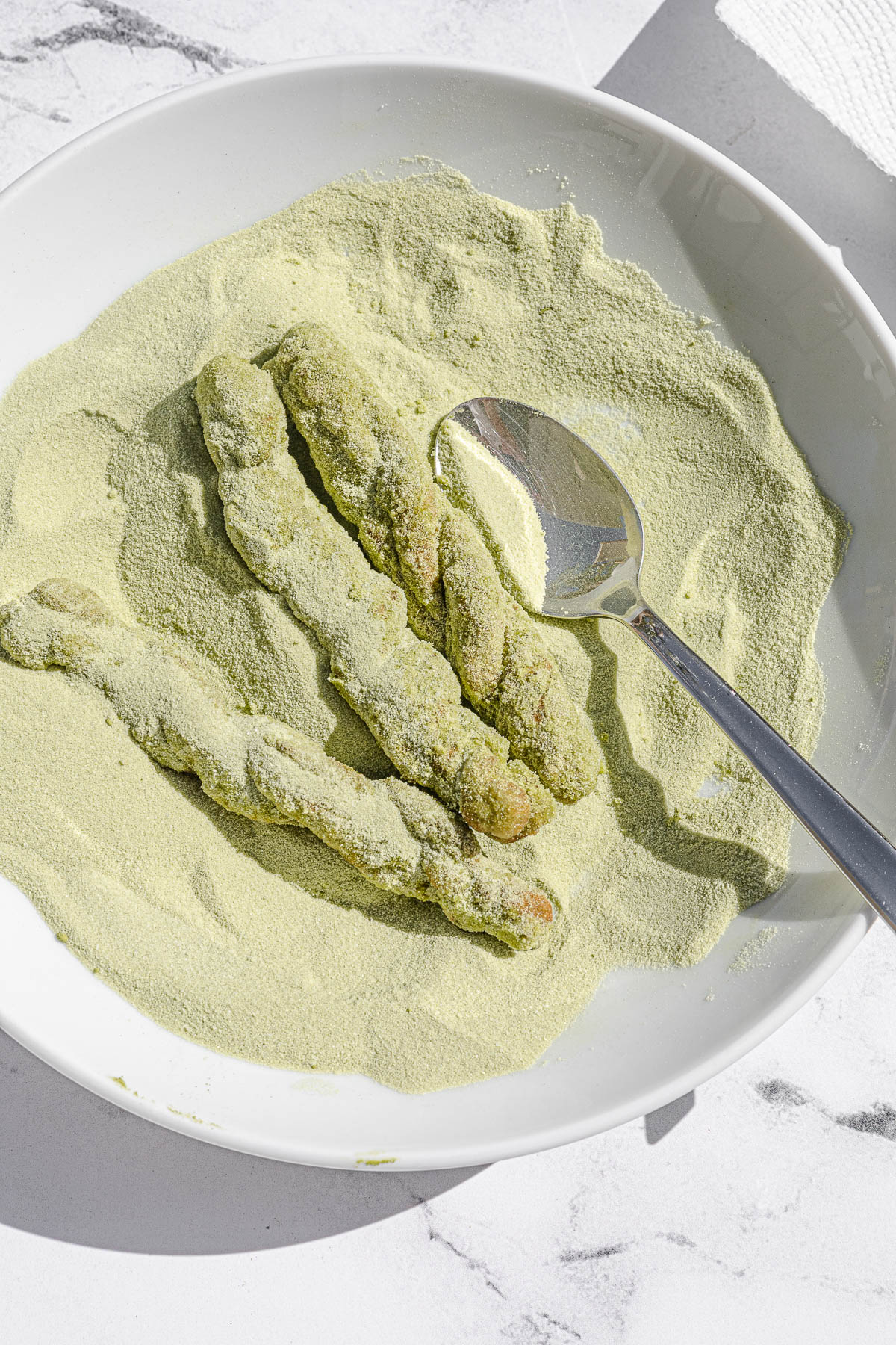 Coating Pilipit sa Malagkit in matcha sugar.