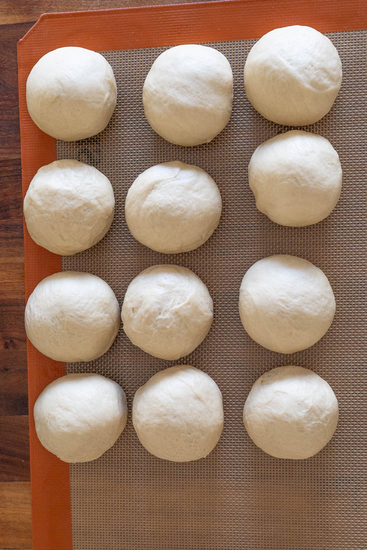 12 Bonete Bread dough balls